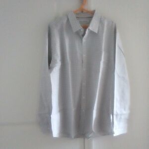 Amazon Essentials Men's Checkered Casual Button Down Shirt